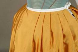 Dressing - Pleating
